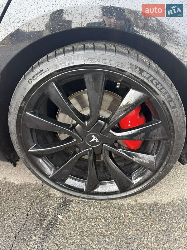 Седан Tesla Model 3 2019 в Киеве фото 17 Седан Tesla Model 3 2019 в Киеве