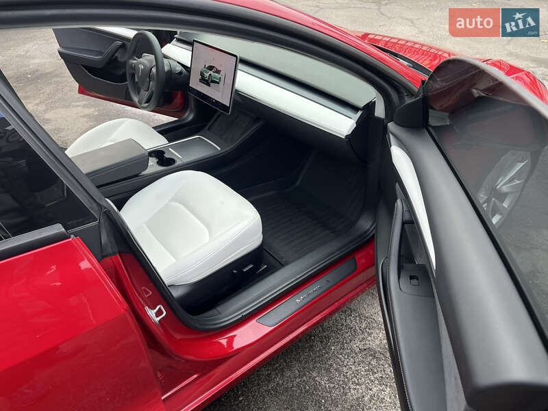 Седан Tesla Model 3 2022 в Киеве фото 14 Седан Tesla Model 3 2022 в Киеве