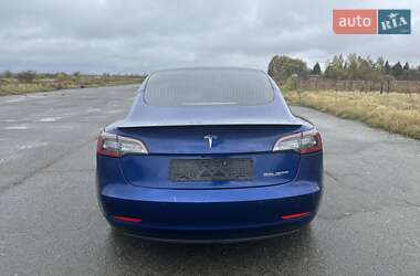 Седан Tesla Model 3 2019 в 
