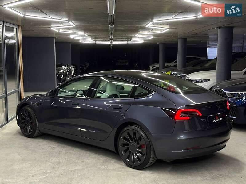 Седан Tesla Model 3 2022 в Одессе