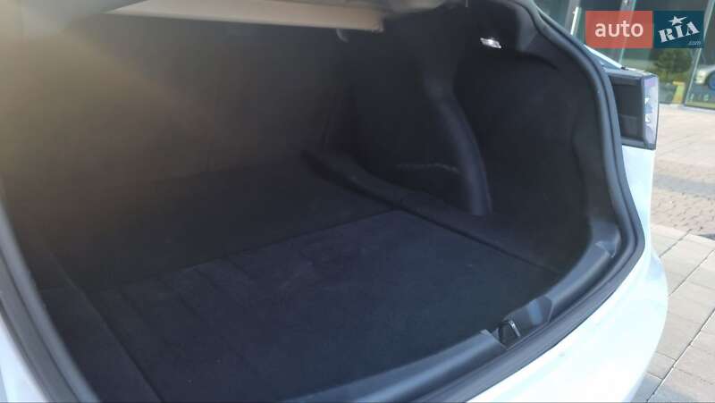 Седан Tesla Model 3 2021 в Хмельницькому