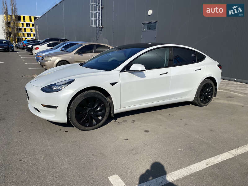 Седан Tesla Model 3 2018 в Киеве фото 3 Седан Tesla Model 3 2018 в Киеве