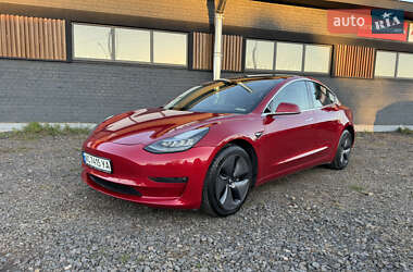 Седан Tesla Model 3 2018 в Луцке