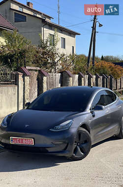 Седан Tesla Model 3 2020 в Львове
