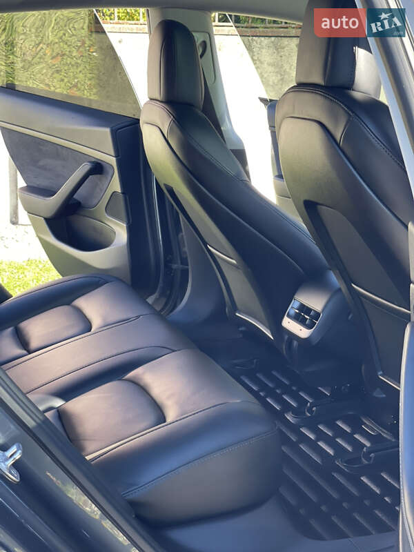 Седан Tesla Model 3 2020 в Львове фото 28 Седан Tesla Model 3 2020 в Львове