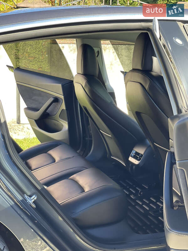 Седан Tesla Model 3 2020 в Львове фото 30 Седан Tesla Model 3 2020 в Львове