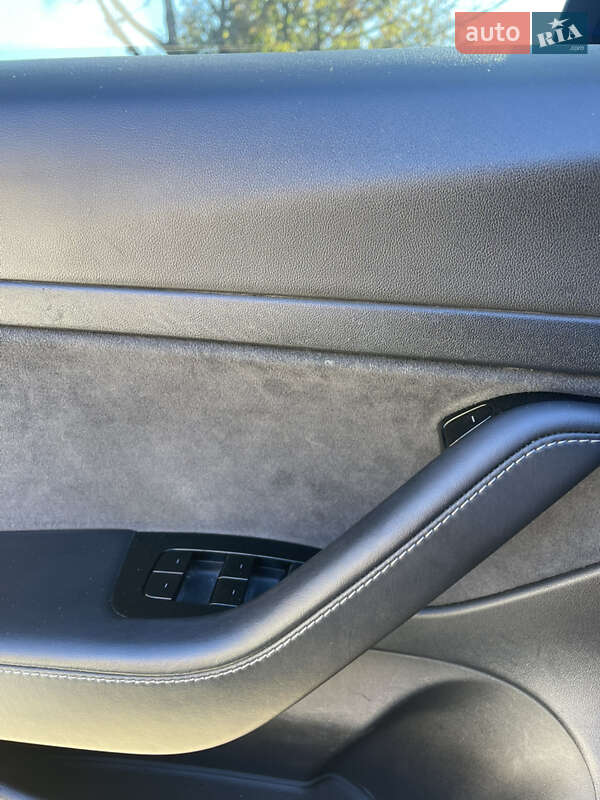 Седан Tesla Model 3 2020 в Львове фото 34 Седан Tesla Model 3 2020 в Львове