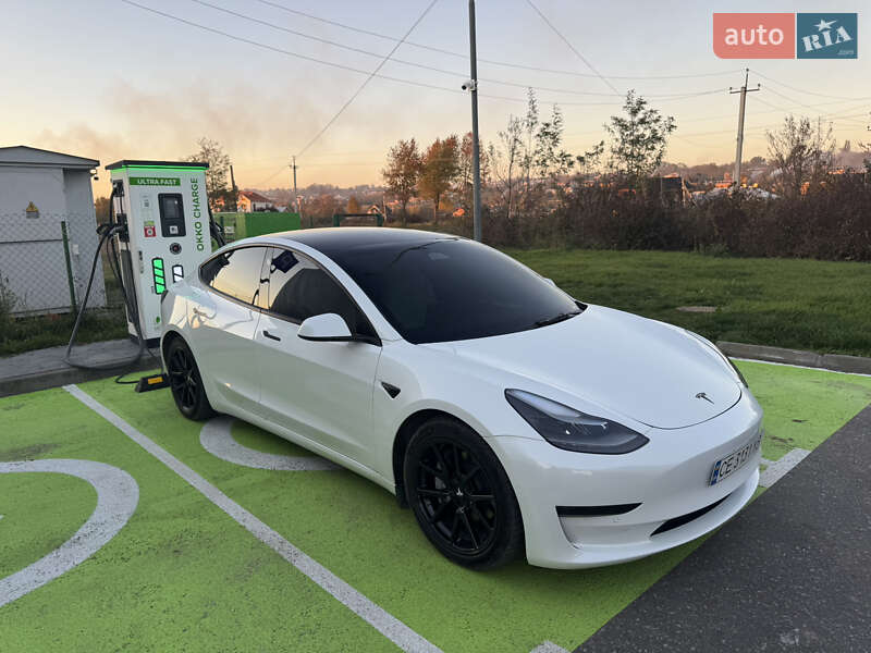 Tesla Model 3 2022