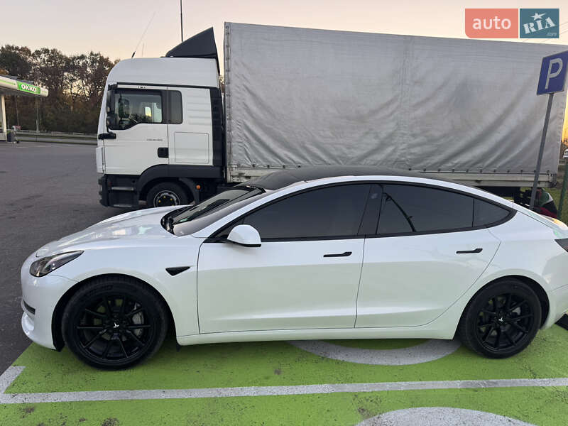 Седан Tesla Model 3 2022 в Черновцах фото 4 Седан Tesla Model 3 2022 в Черновцах
