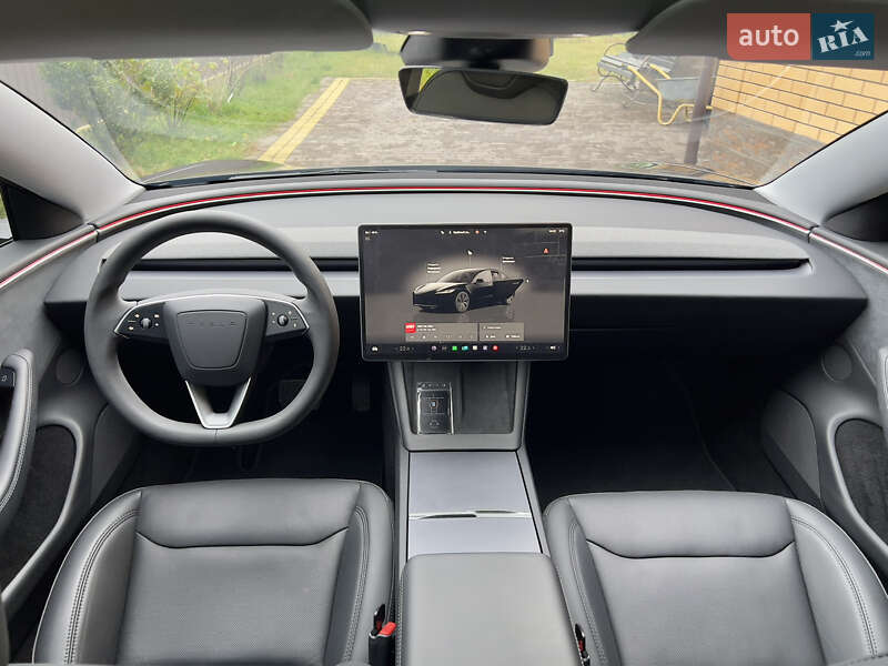 Седан Tesla Model 3 2024 в Олевську