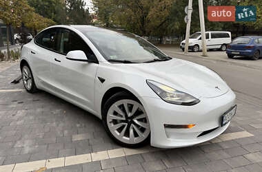Седан Tesla Model 3 2021 в 