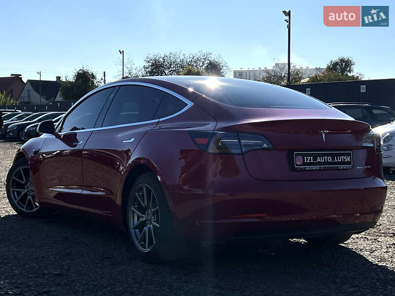 Седан Tesla Model 3 2020 в Луцьку