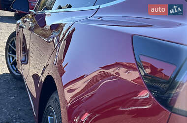 Седан Tesla Model 3 2020 в 