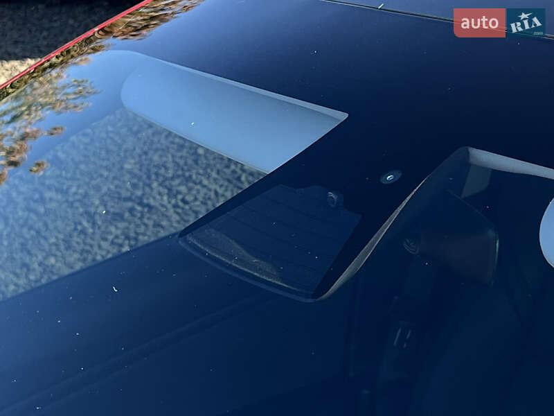 Седан Tesla Model 3 2020 в Луцьку