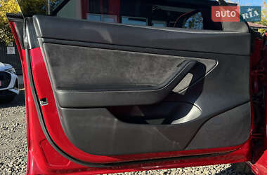Седан Tesla Model 3 2020 в 