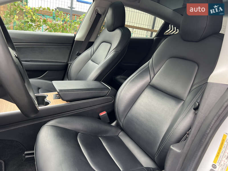 Седан Tesla Model 3 2019 в Львове фото 22 Седан Tesla Model 3 2019 в Львове