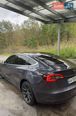 Седан Tesla Model 3 2019 в 
