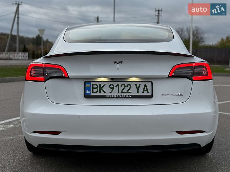 Седан Tesla Model 3 2021 в Киеве фото 18 Седан Tesla Model 3 2021 в Киеве