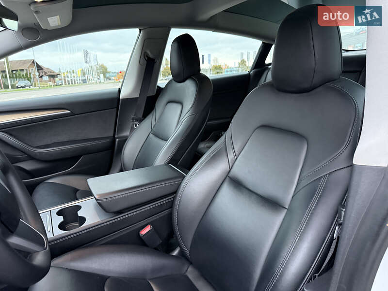 Седан Tesla Model 3 2021 в Киеве фото 33 Седан Tesla Model 3 2021 в Киеве