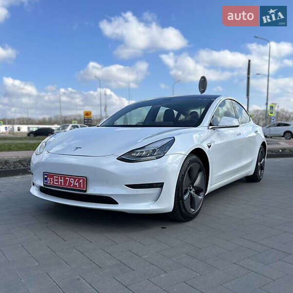 Седан Tesla Model 3 2018 в Києві фото Седан Tesla Model 3 2018 в Києві
