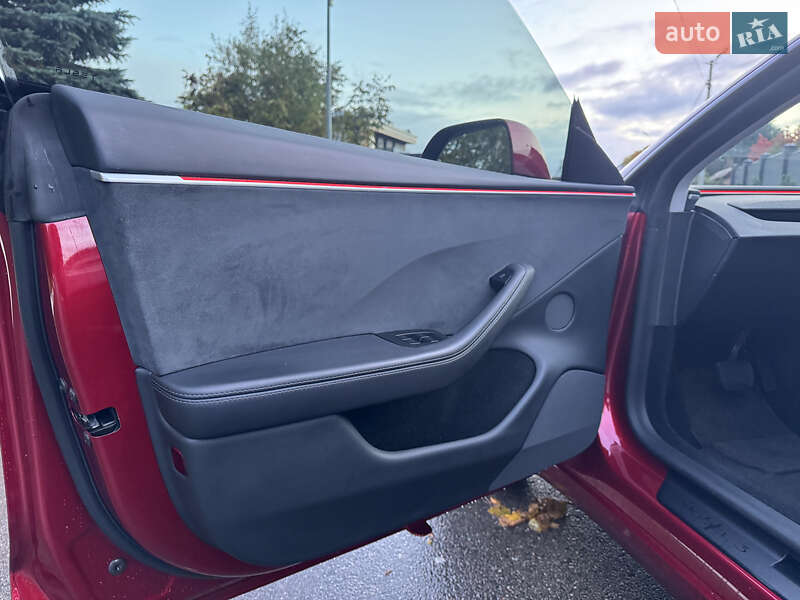 Седан Tesla Model 3 2024 в Киеве фото 18 Седан Tesla Model 3 2024 в Киеве