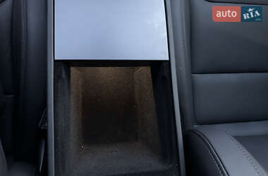 Седан Tesla Model 3 2024 в Киеве