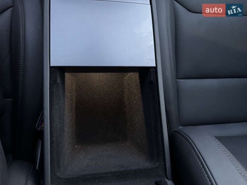 Седан Tesla Model 3 2024 в Киеве фото 29 Седан Tesla Model 3 2024 в Киеве