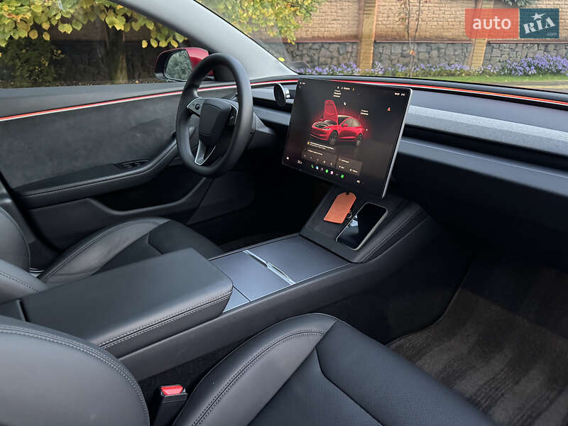 Седан Tesla Model 3 2024 в Киеве фото 33 Седан Tesla Model 3 2024 в Киеве