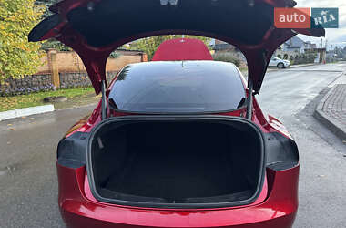 Седан Tesla Model 3 2024 в Киеве
