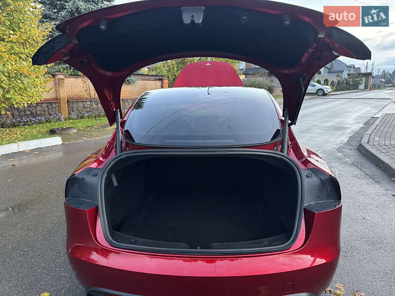 Седан Tesla Model 3 2024 в Киеве фото 35 Седан Tesla Model 3 2024 в Киеве