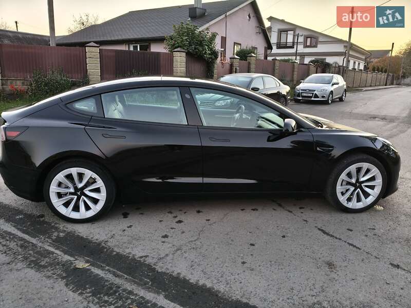 Седан Tesla Model 3 2021 в Луцьку