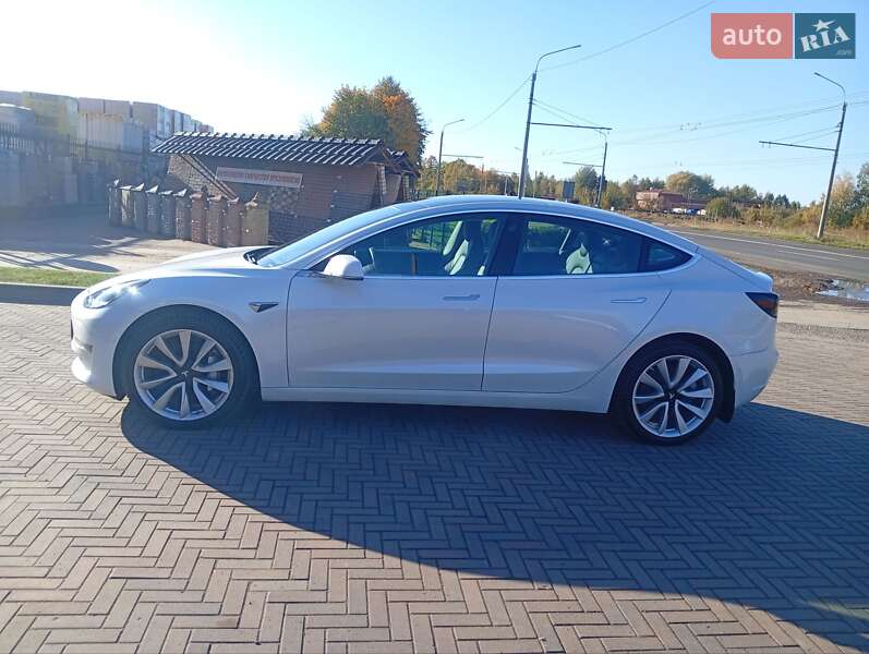 Седан Tesla Model 3 2020 в Луцьку фото 3 Седан Tesla Model 3 2020 в Луцьку