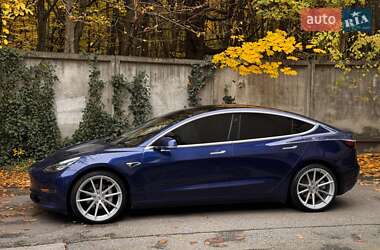Седан Tesla Model 3 2018 в 