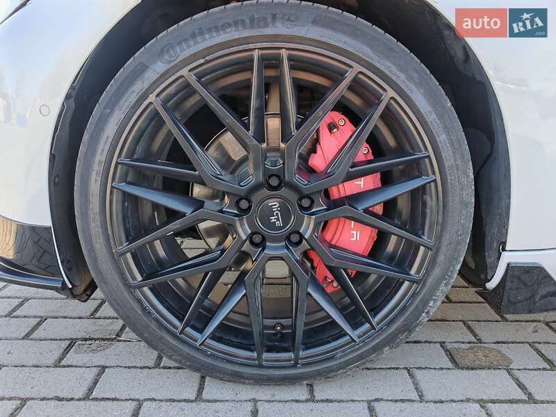 Седан Tesla Model 3 2021 в Коломиї