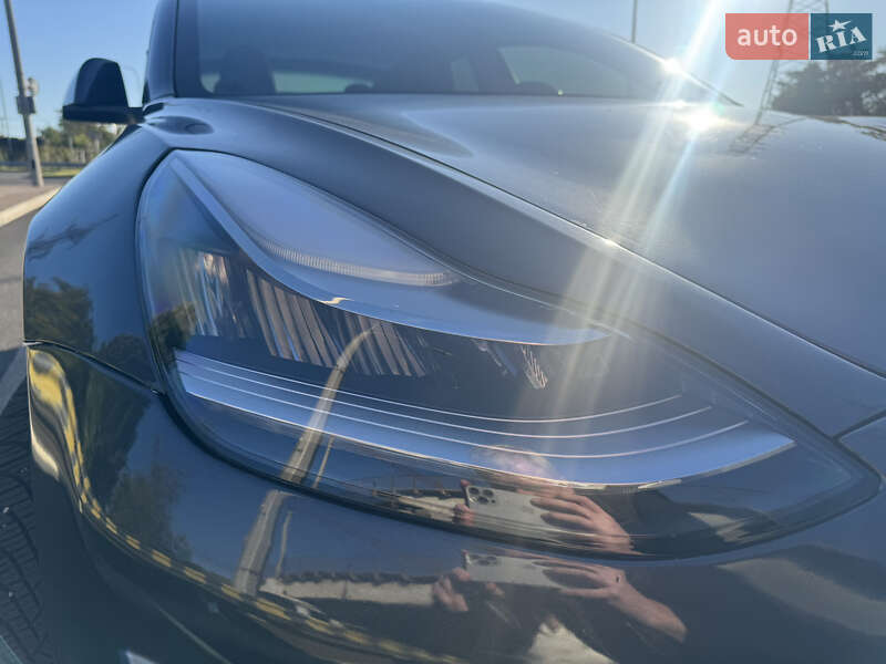 Седан Tesla Model 3 2020 в Одесі