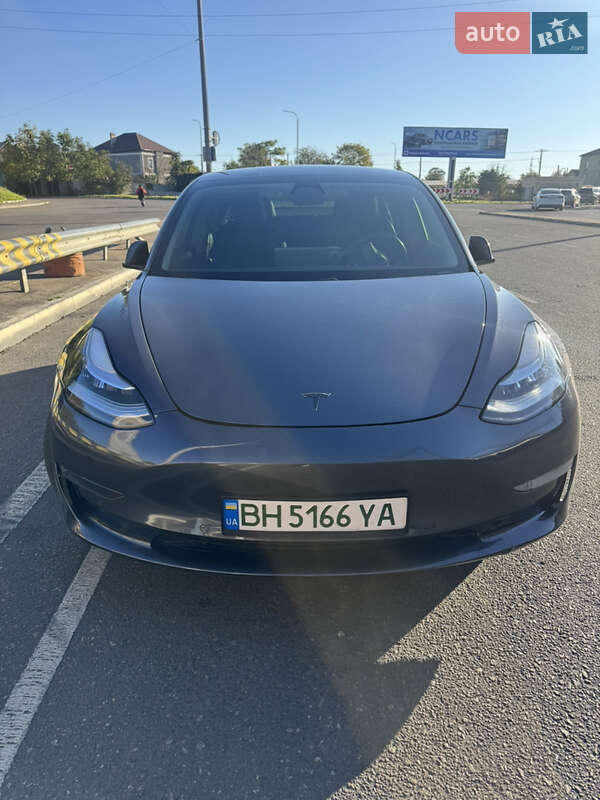 Седан Tesla Model 3 2020 в Одесі