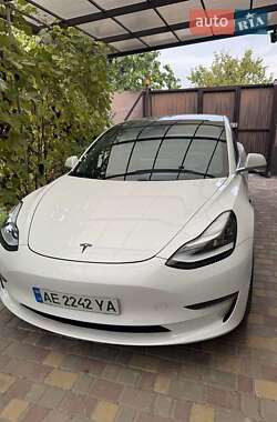 Седан Tesla Model 3 2019 в Дніпрі
