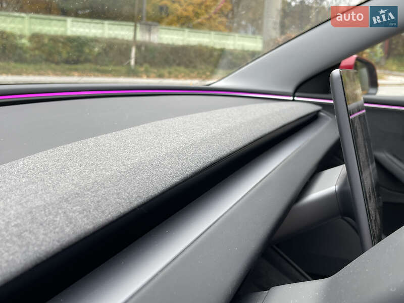 Седан Tesla Model 3 2024 в Новояворовске