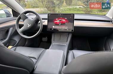Седан Tesla Model 3 2023 в Пирятині