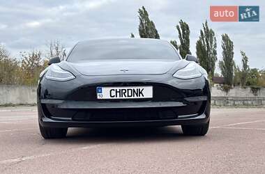 Седан Tesla Model 3 2020 в 