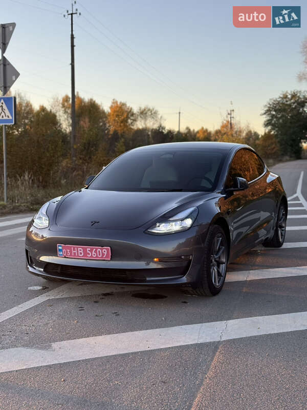 Седан Tesla Model 3 2023 в Луцке фото 3 Седан Tesla Model 3 2023 в Луцке