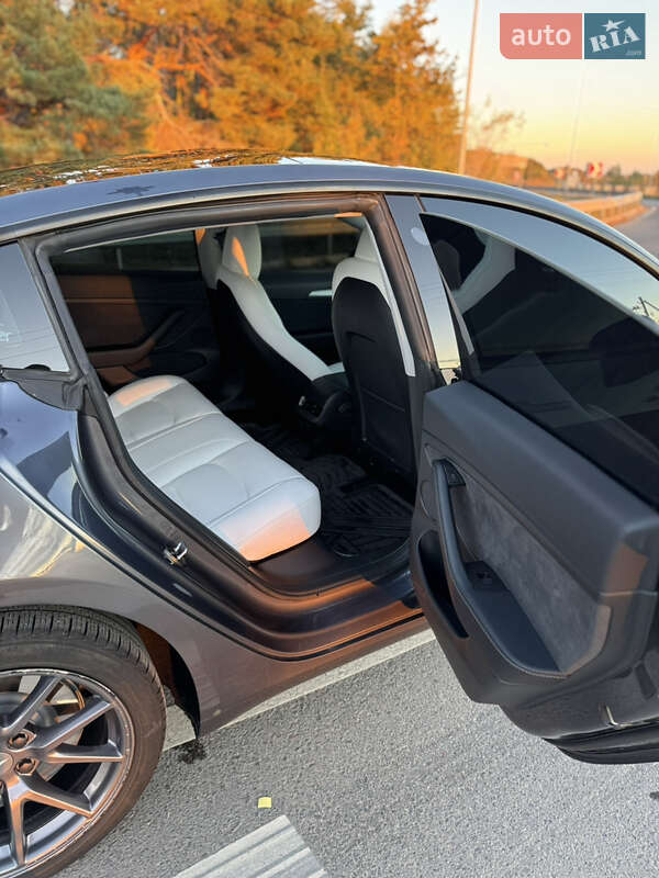 Седан Tesla Model 3 2023 в Луцке фото 26 Седан Tesla Model 3 2023 в Луцке