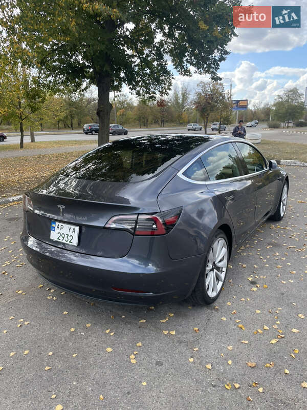 Седан Tesla Model 3 2018 в Запоріжжі