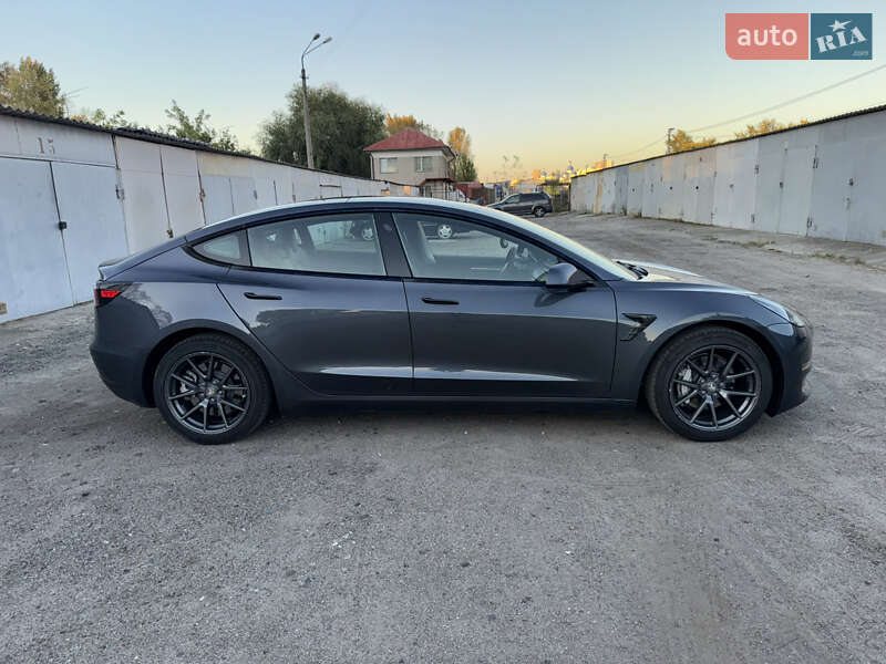 Седан Tesla Model 3 2023 в Киеве фото 4 Седан Tesla Model 3 2023 в Киеве