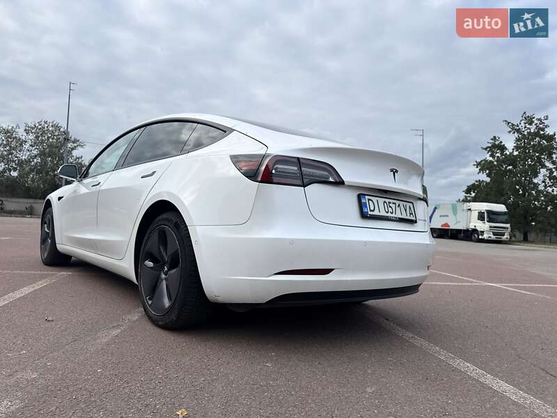 Седан Tesla Model 3 2019 в Киеве