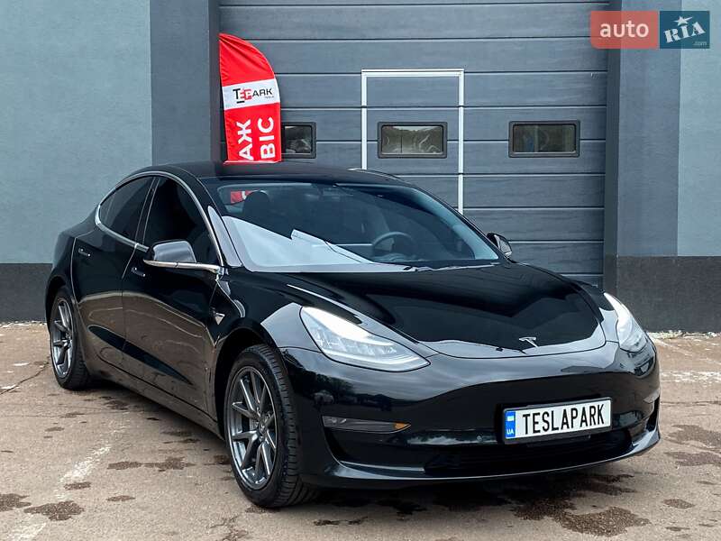 Седан Tesla Model 3 2018 в Киеве фото 12 Седан Tesla Model 3 2018 в Киеве