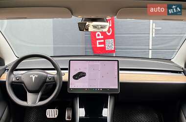 Седан Tesla Model 3 2018 в 