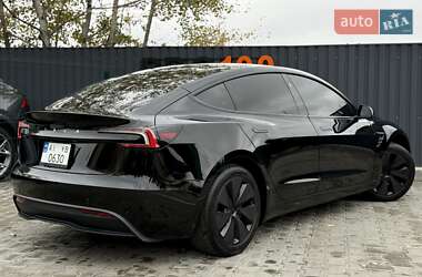 Седан Tesla Model 3 2024 в 