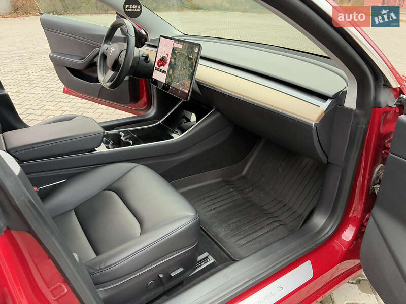 Седан Tesla Model 3 2018 в Дрогобыче фото 64 Седан Tesla Model 3 2018 в Дрогобыче