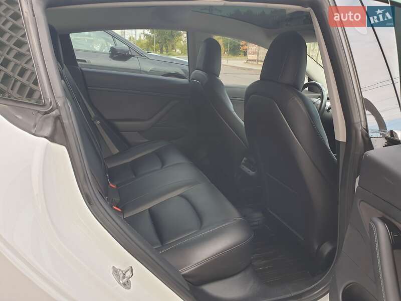 Седан Tesla Model 3 2018 в Киеве фото 3 Седан Tesla Model 3 2018 в Киеве
